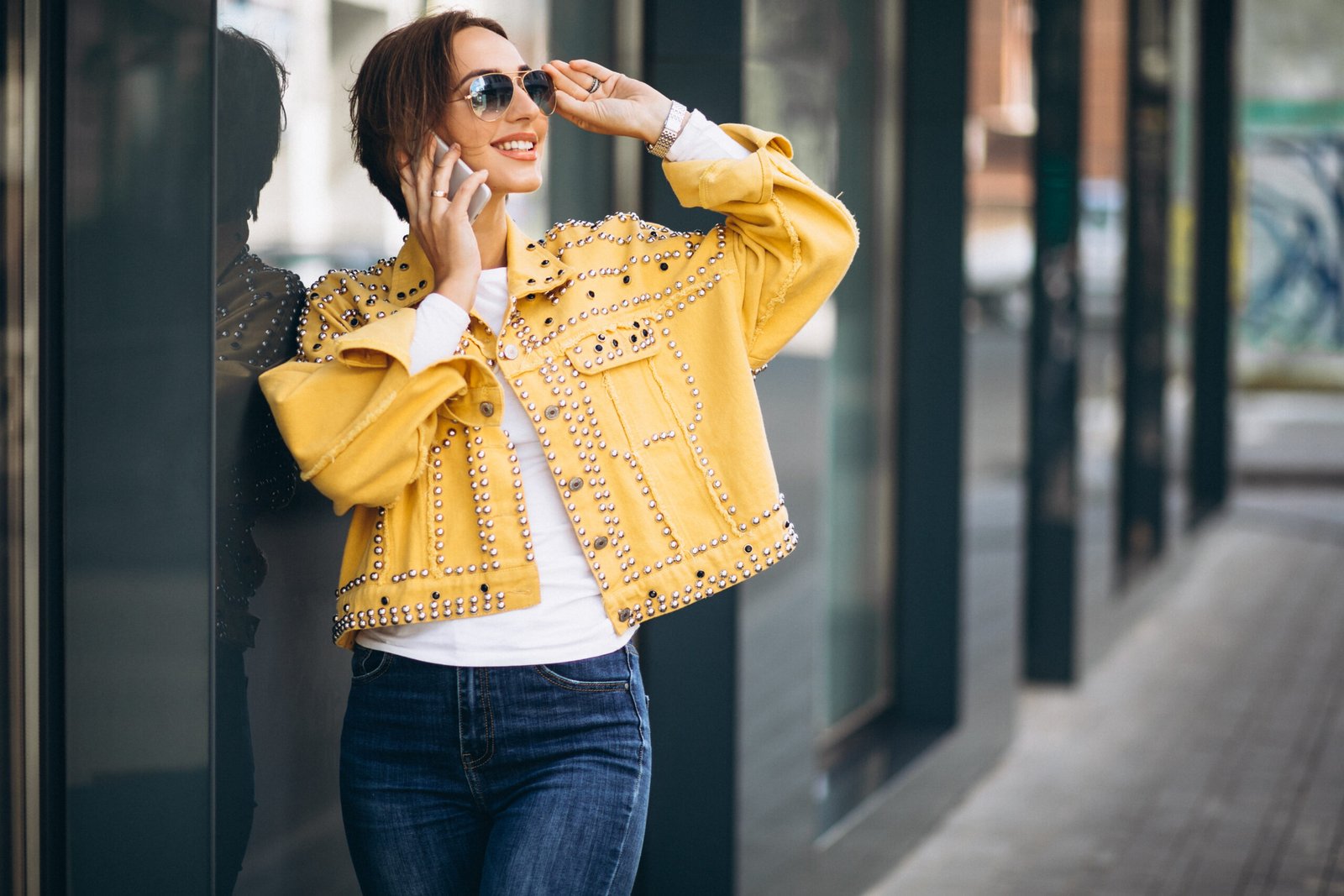 Women Yellow Tops: Stylish Ways to Brighten Every Outfit